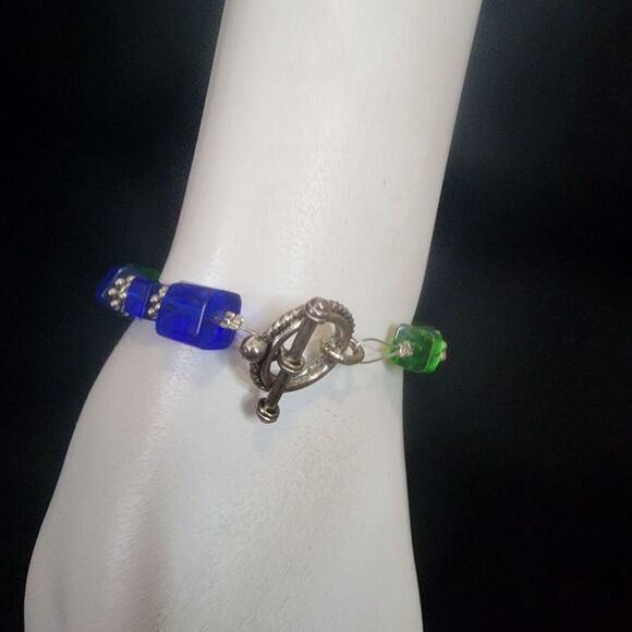 Blue & Green Glass Bracelet - Picture 4 of 4
